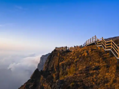 雅安山里有哪些著名景点呢？有特别的吗？